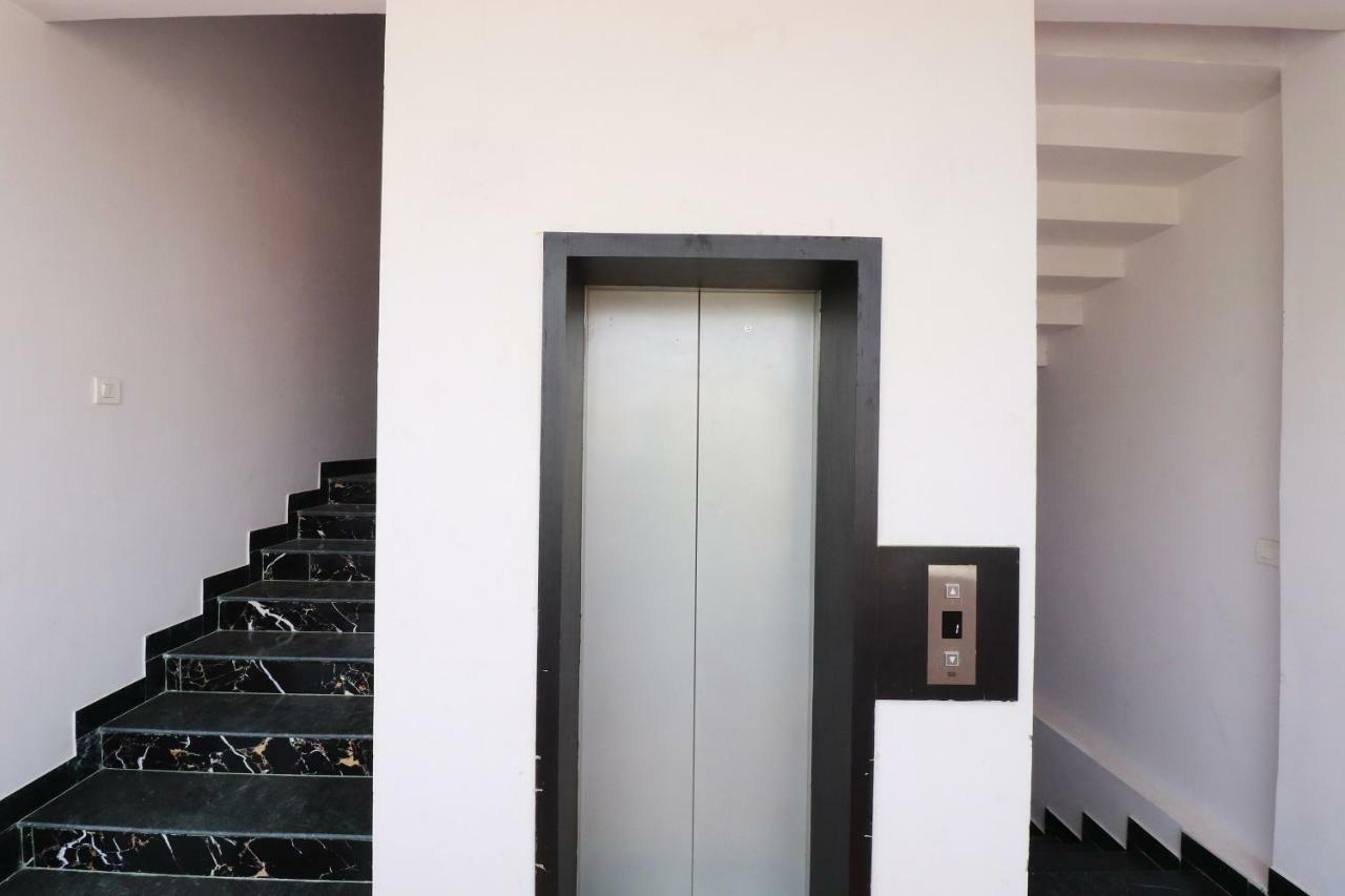Oyo 39774 Hotel Kanishka Residency Jabalpur Exterior photo